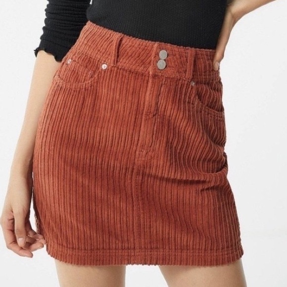 Urban skirt - Picture 3 of 3